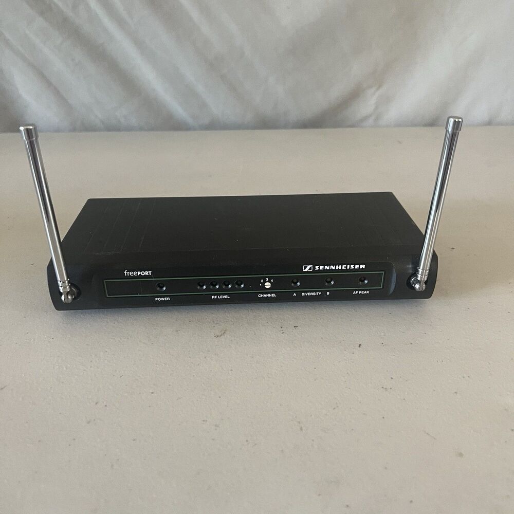 Sennheiser Microphone Diversity Receiver EM1-C Freeport Base Only. Excellent!